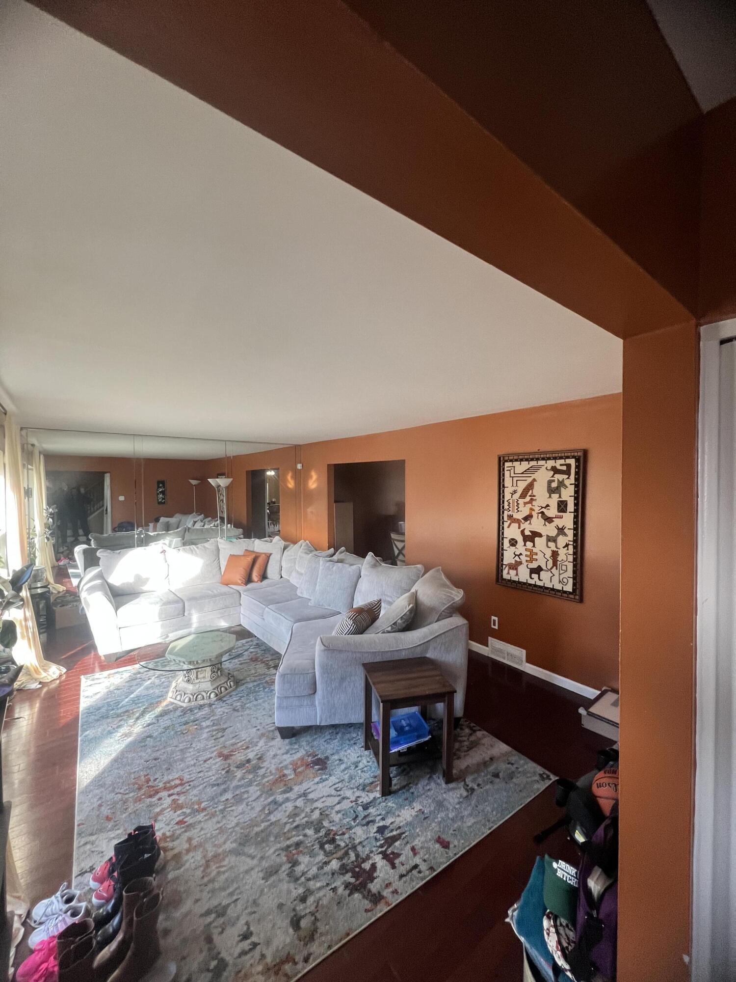 28400 Valley-Forge Street