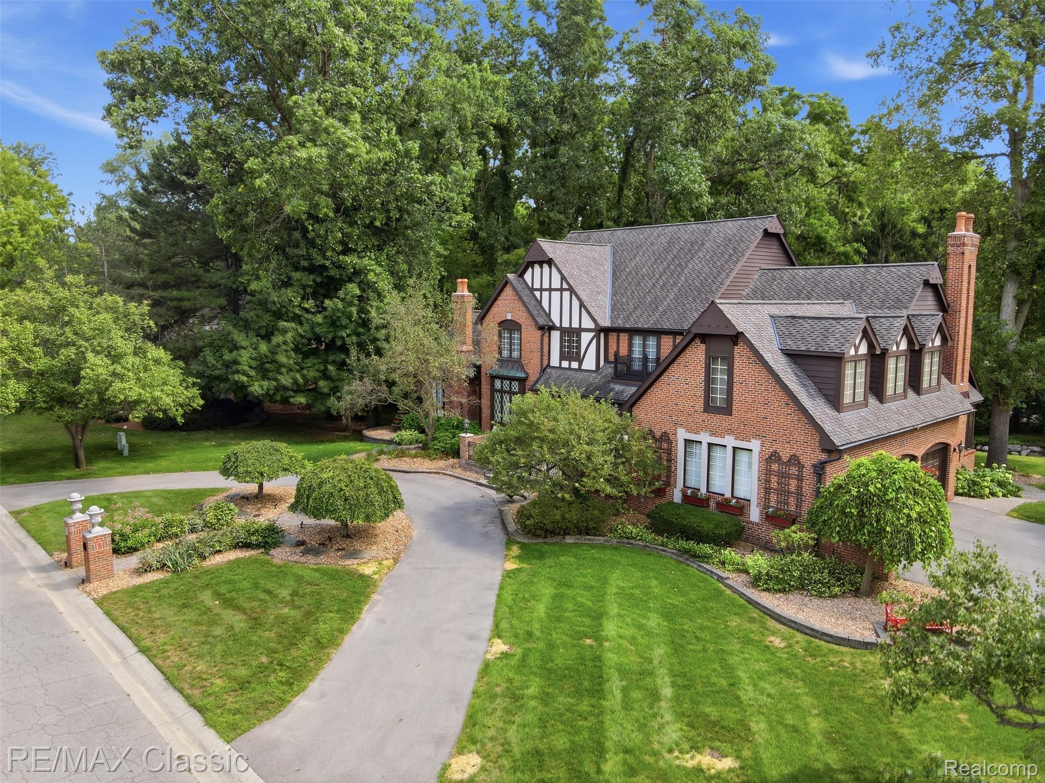 47671 Katherine Court