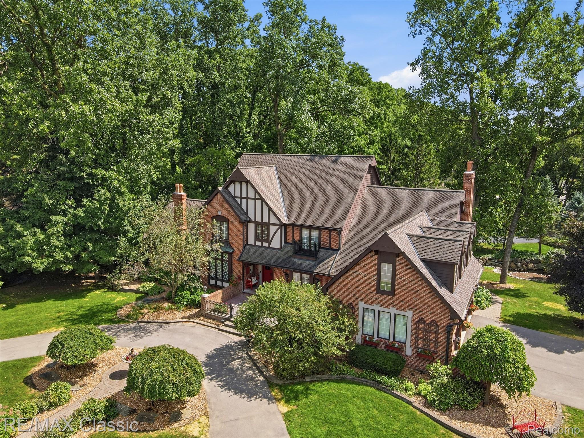47671 Katherine Court