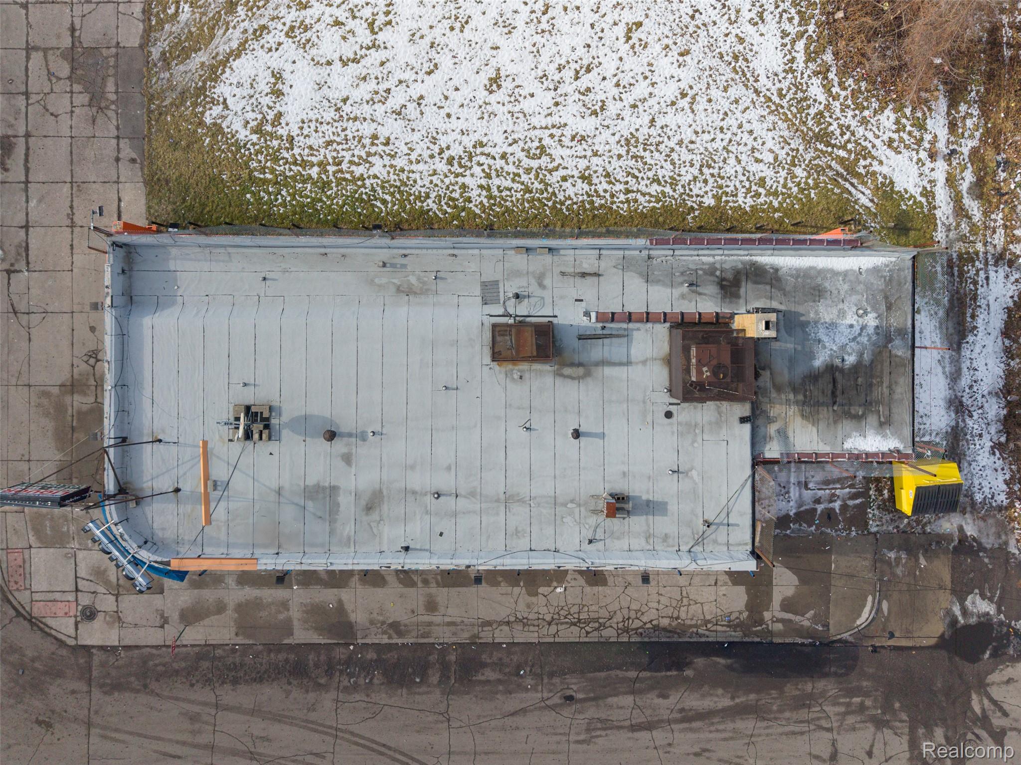 5153 E 7mile rd Keystone