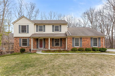 800 Ravine Terrace Drive Rochester Hills City MI 48307