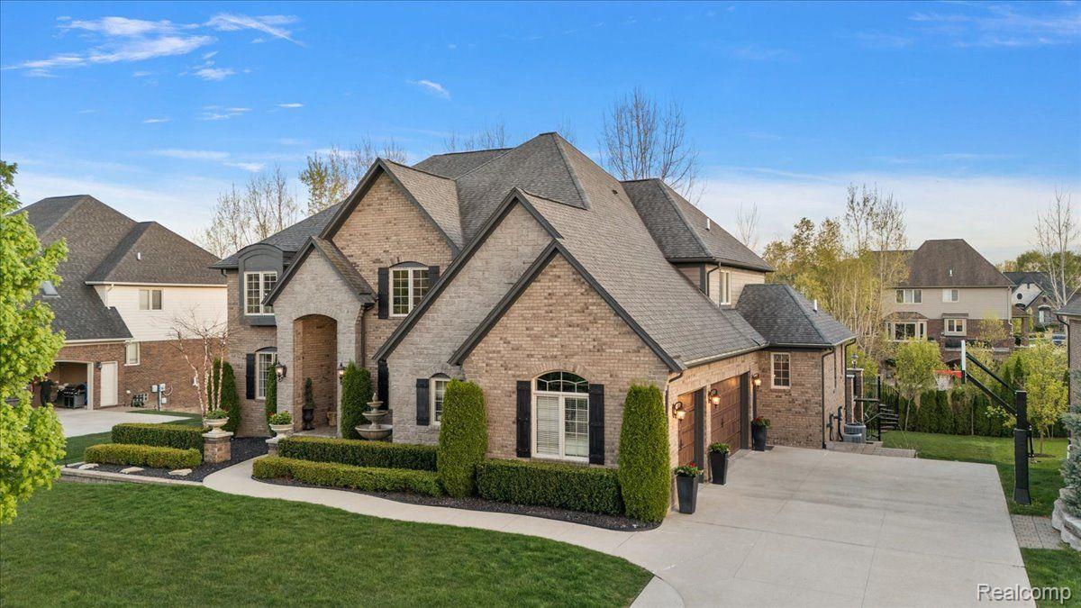 6132 Shadydale Drive