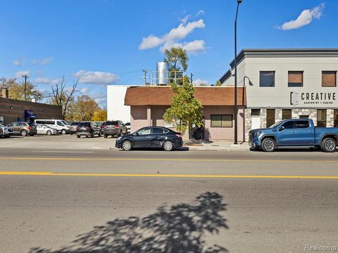 17620 W Warren W Detroit City MI 48228