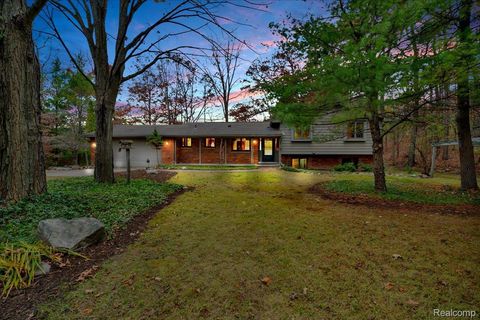 75 Ridgemont Road Oxford Charter Township MI 48370