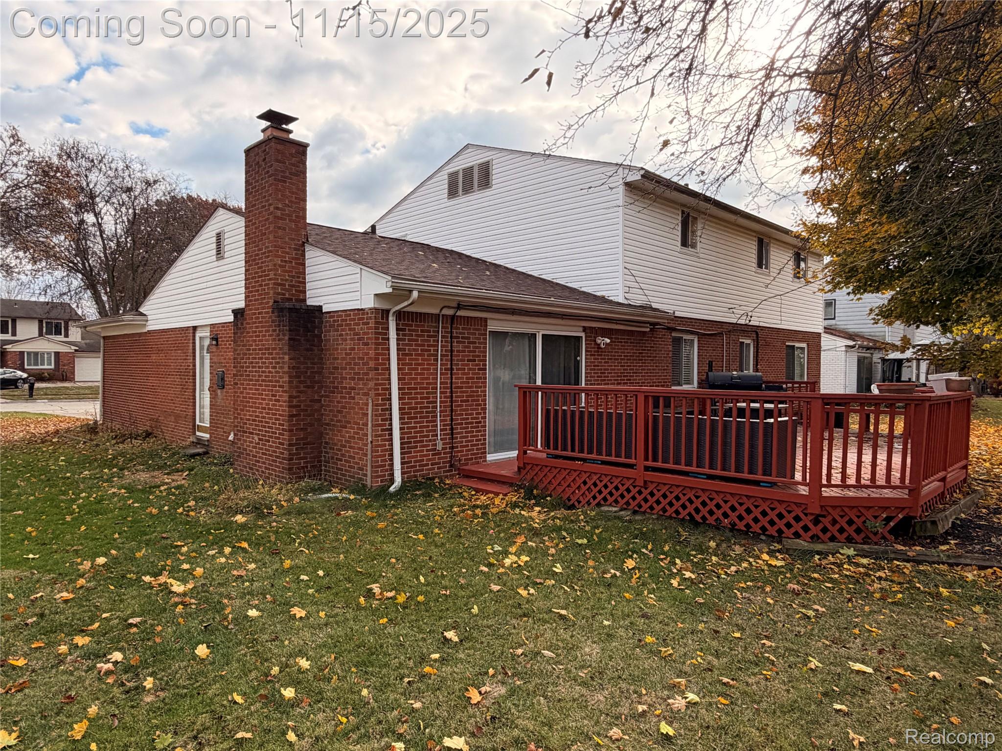 27805 Arlington Drive S