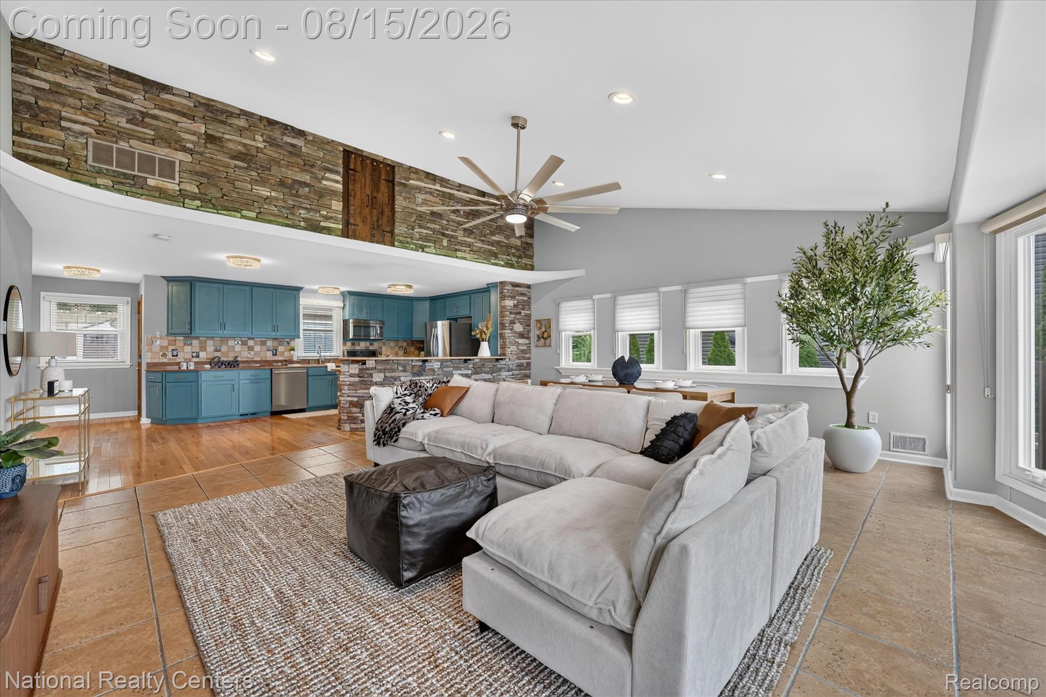 560 Black Oaks Trail