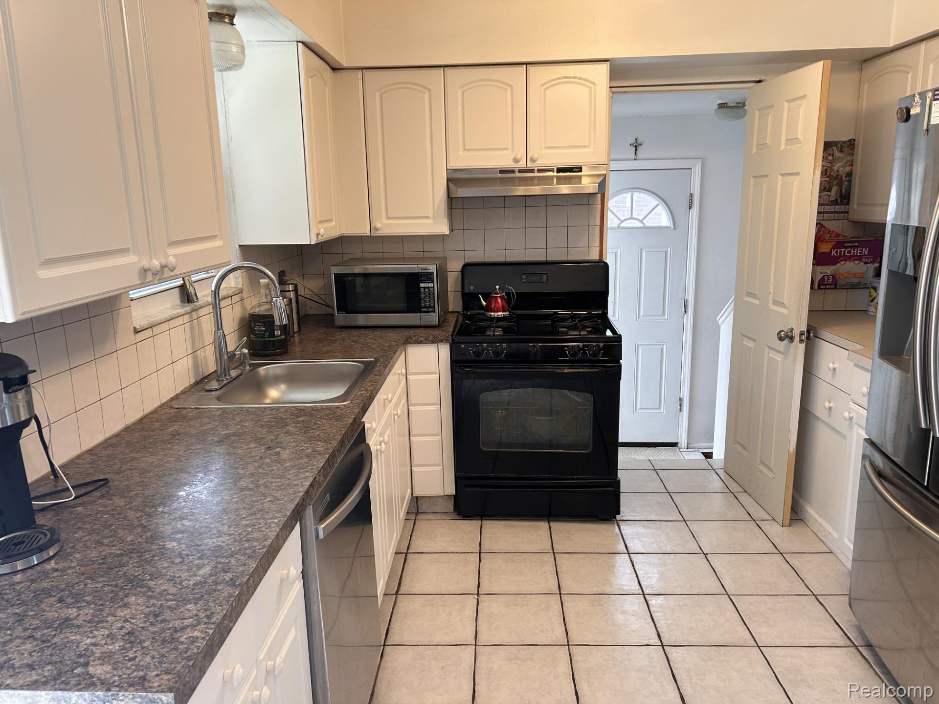 3036 E Eleven Mile Road