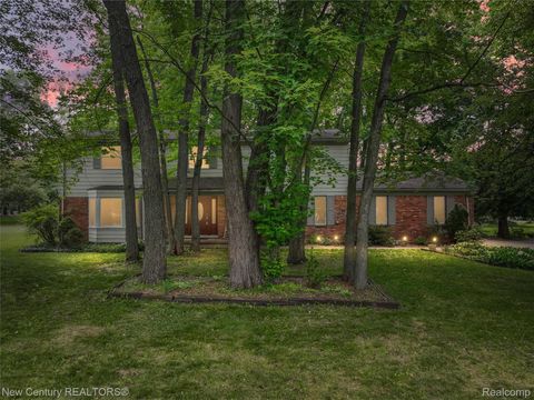 6750 LIMERICK Lane Troy City MI 48098