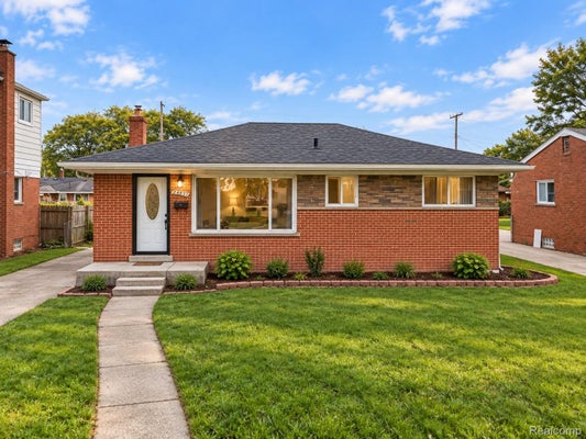 24837 CURIE ST, WARREN, MI 48091 - Image 9f7b870f8abd552b82e5b1d7a92fc5bc/1049061027