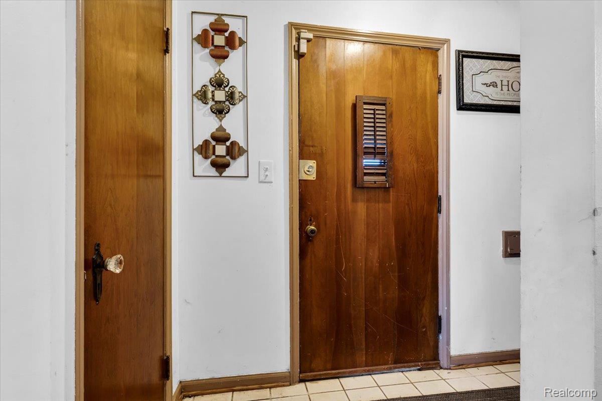 14004 Woodmont Avenue