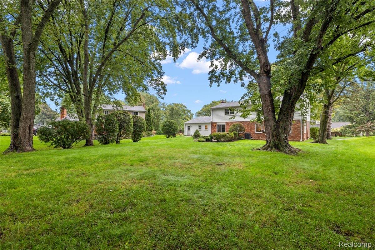 5600 Woodwind Drive