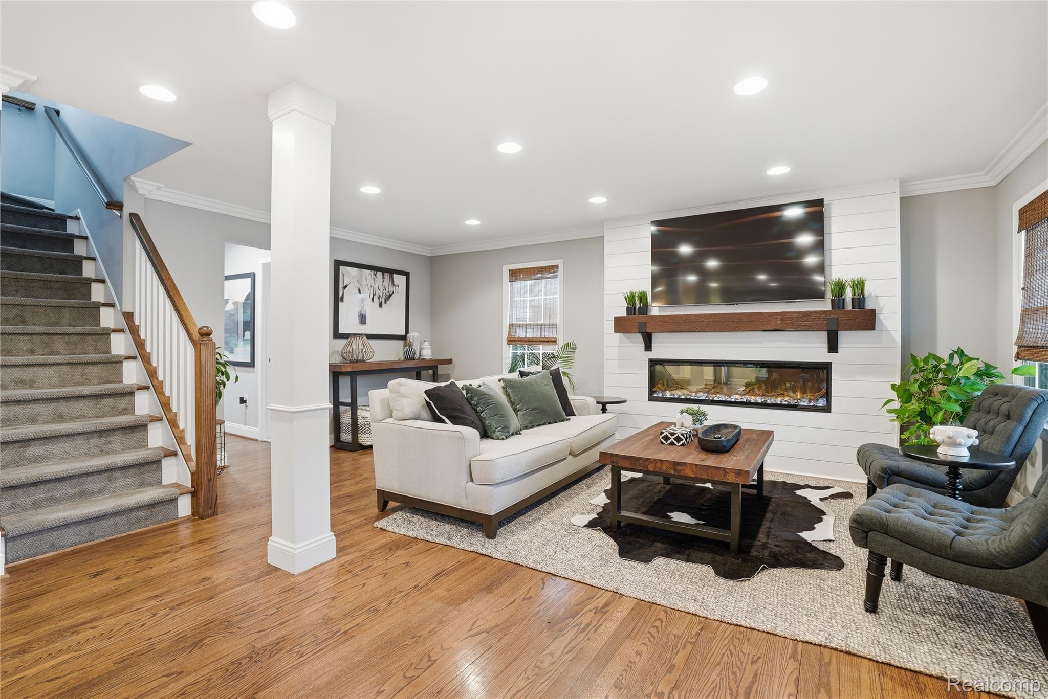 373 Hillcrest Avenue