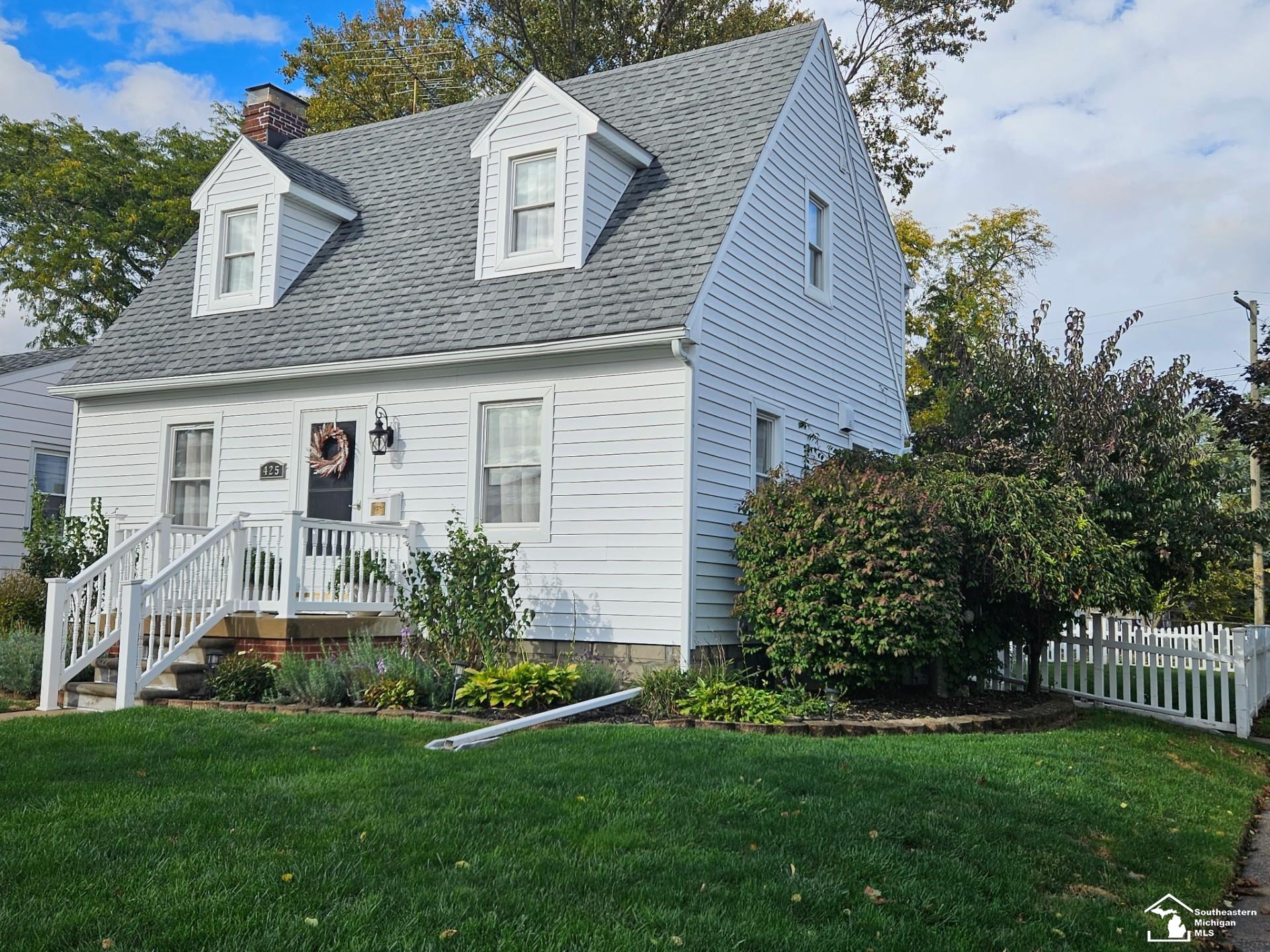 425 Parkwood Avenue