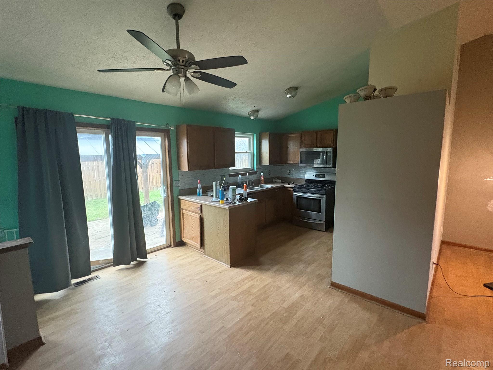 2485 Wellington Avenue