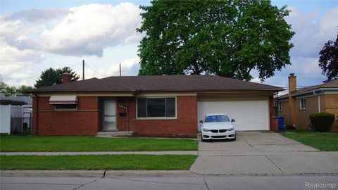 28644 Grobbel Avenue Warren City MI 48092