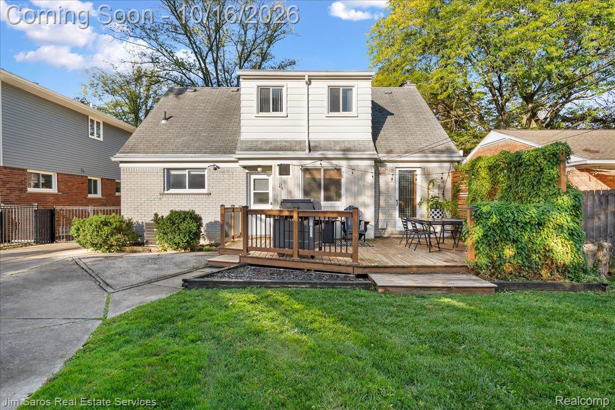 2720 Woodland Avenue