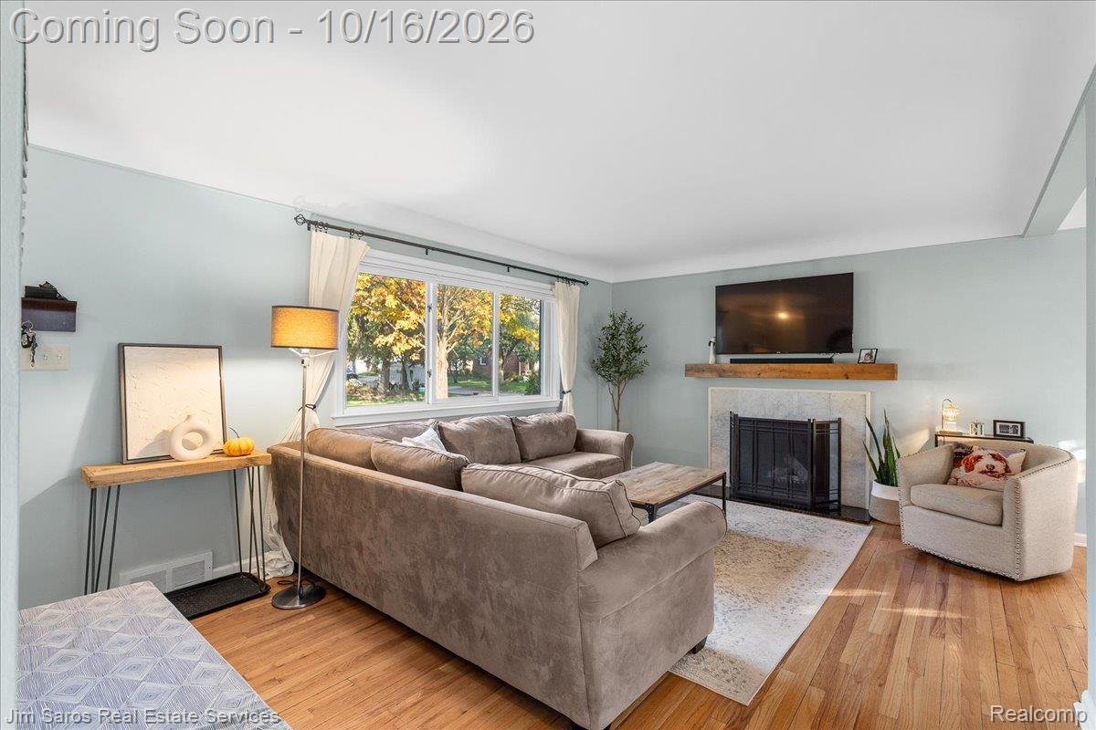 2720 Woodland Avenue