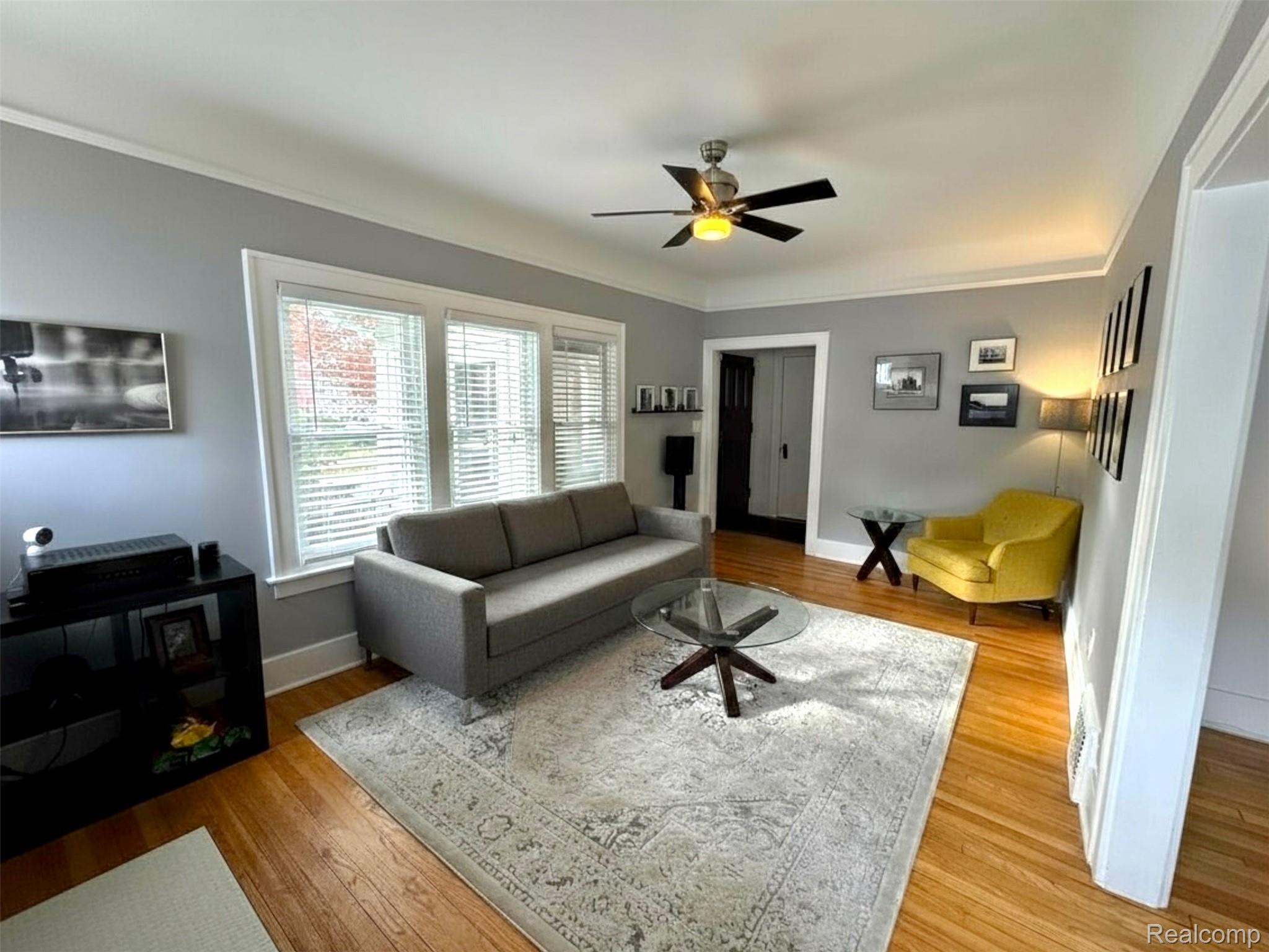 240 Pearson Street N