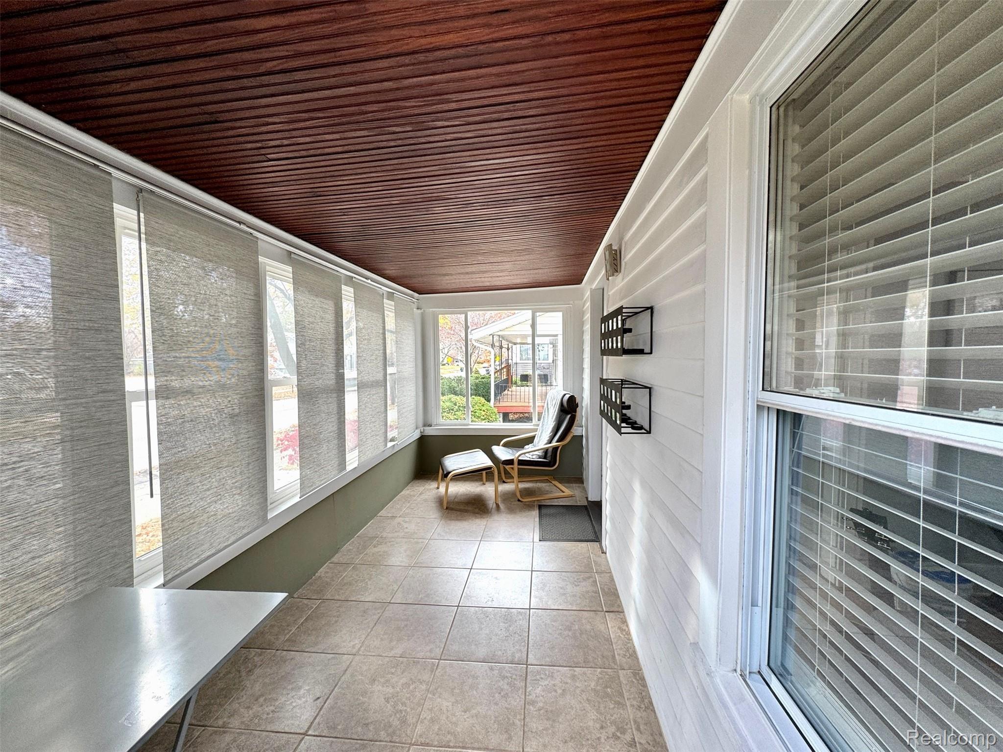 240 Pearson Street N