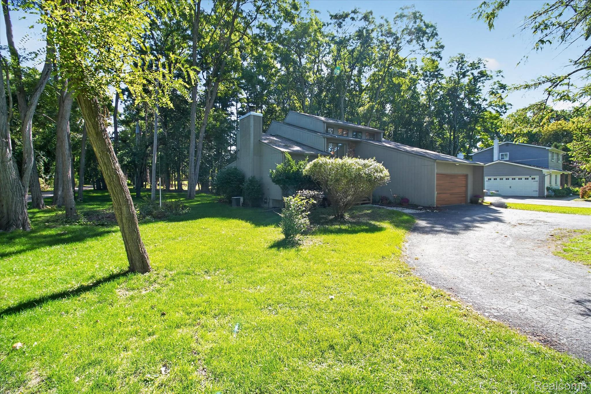 2365 Lochaven Road