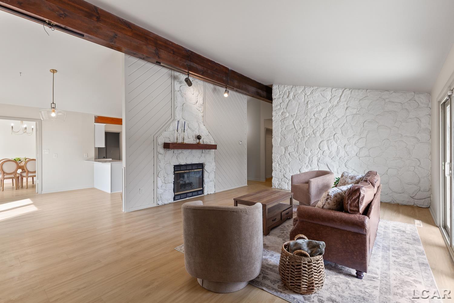 306 N Van Buren Street