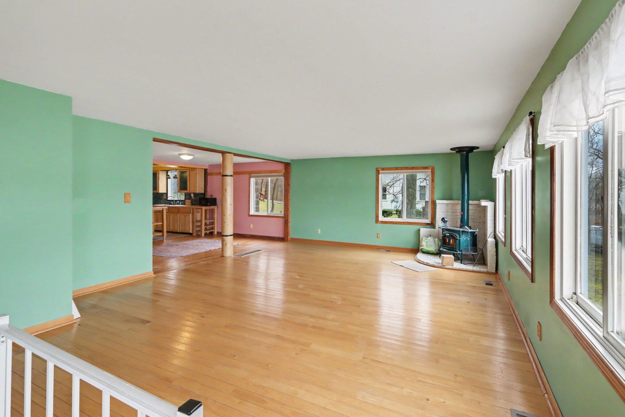 12015 Oakridge Road