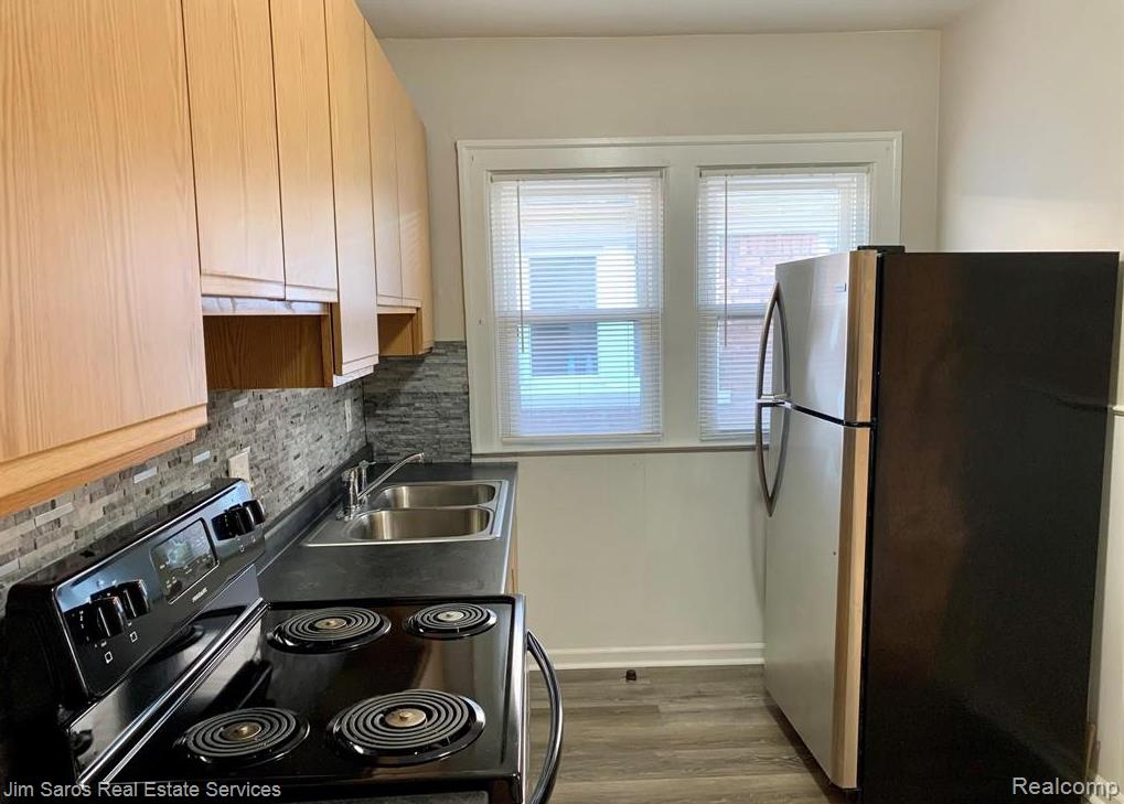 829 BEACONSFIELD Avenue