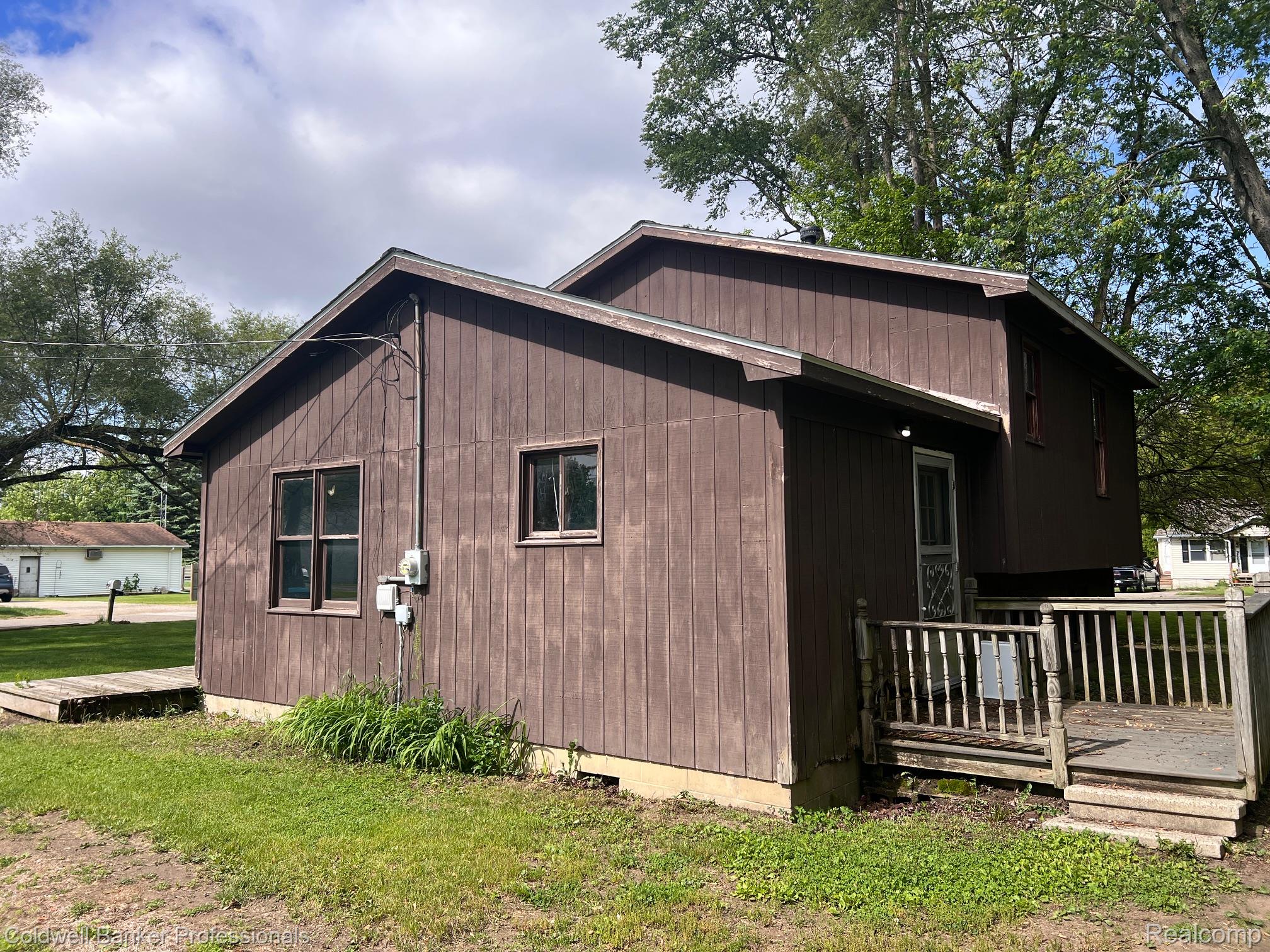 158 W Willow Street