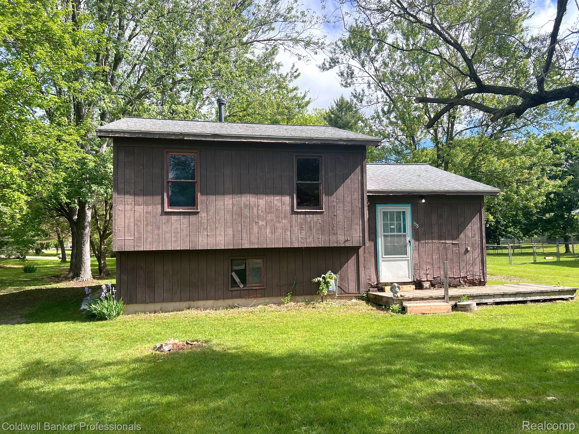 158 W Willow Street