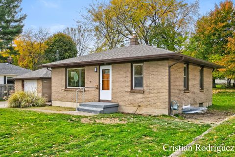 711 Fairfield Avenue NW Grand Rapids City MI 49504