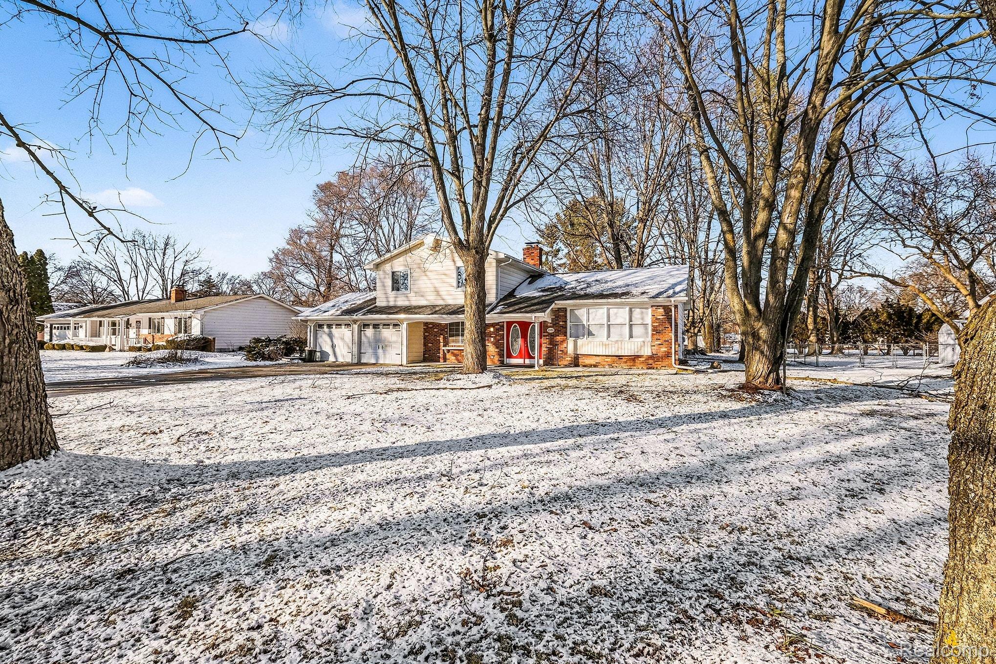 6090 Lancaster Drive