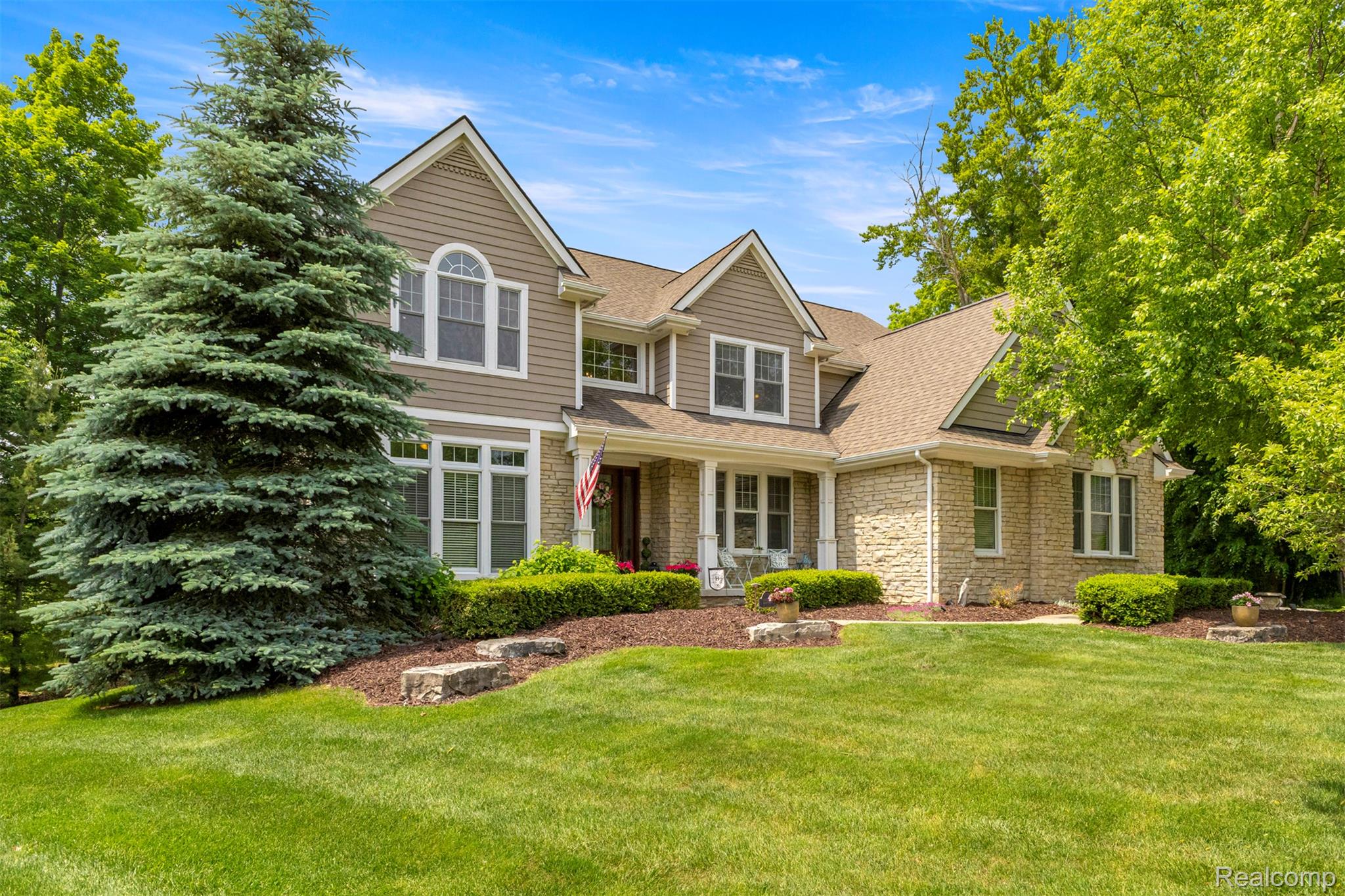 23736 Point O Woods Court