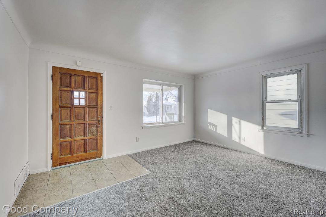 967 E Shevlin Avenue