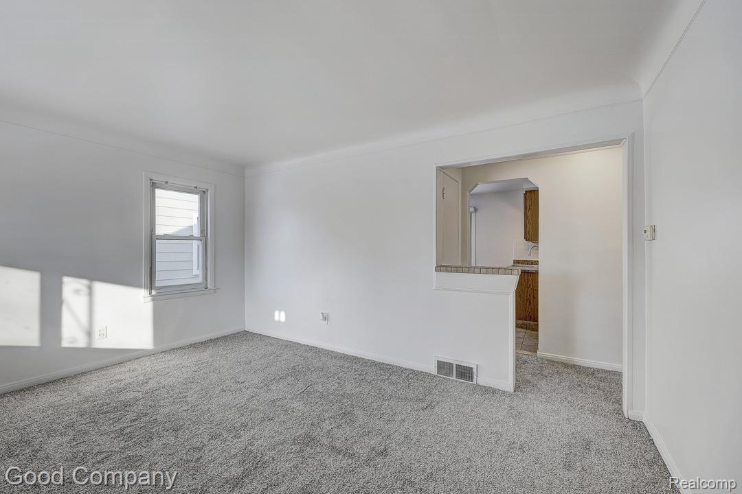 967 E Shevlin Avenue