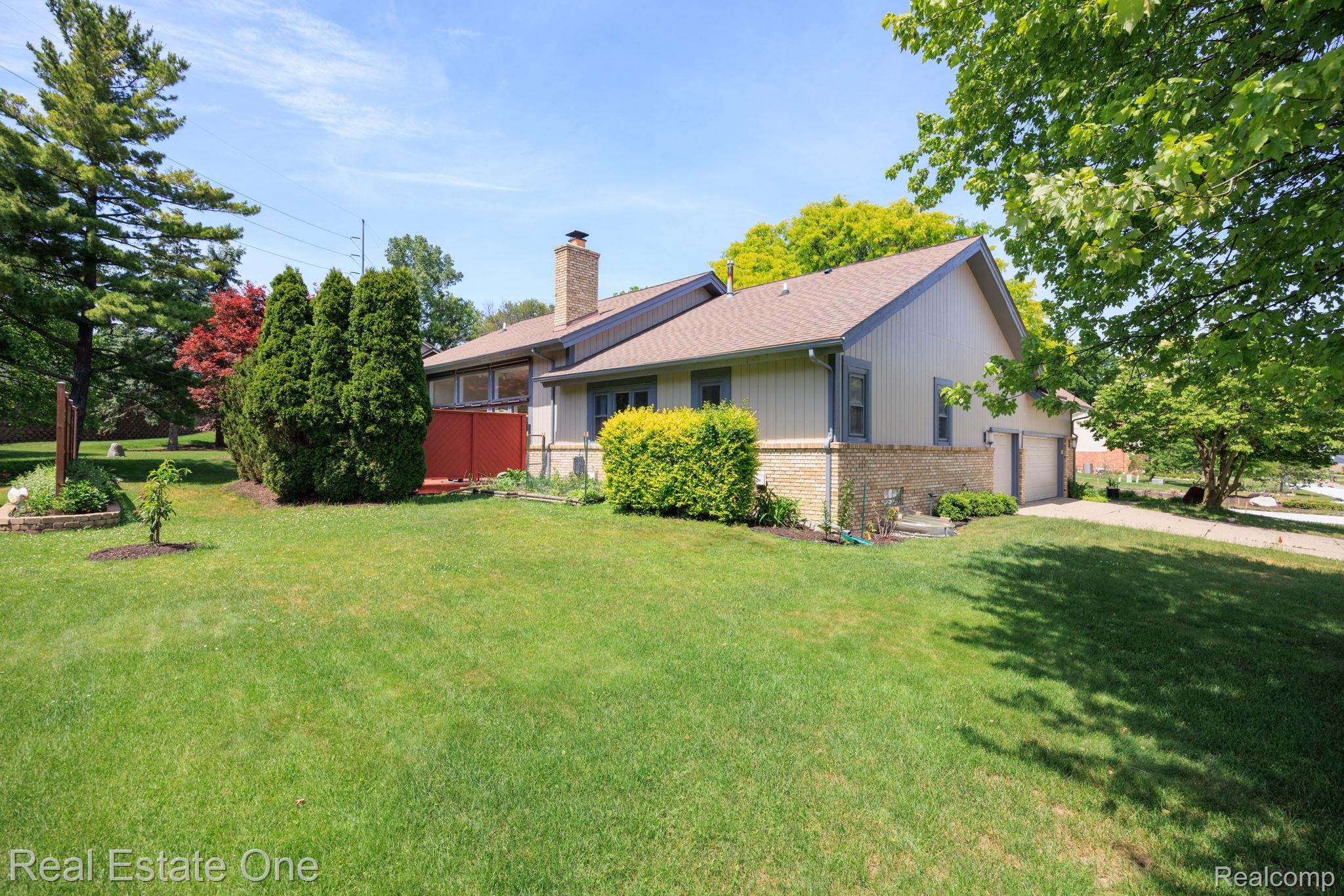 986 River Bend Drive