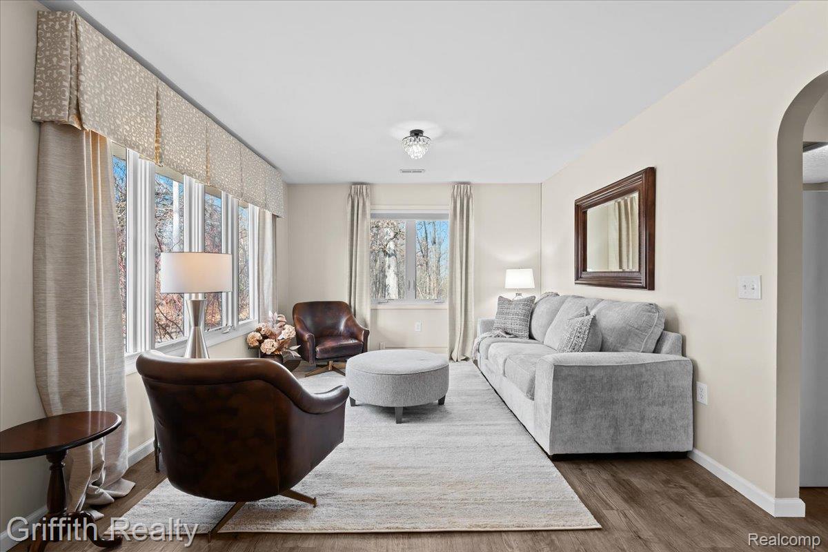 1111 S Old Us Highway 23