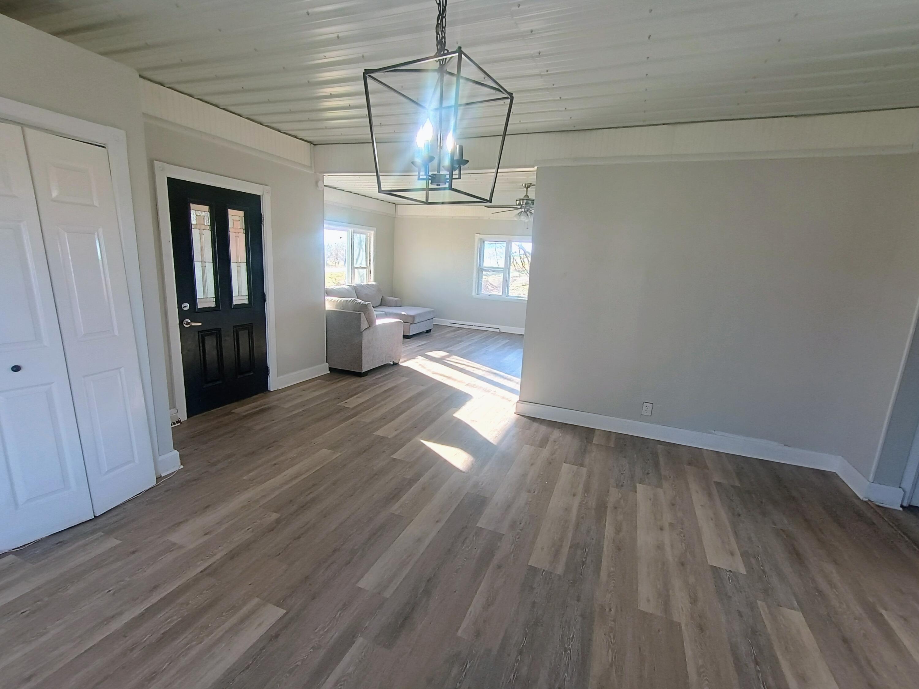 2924 W Van Buren Road