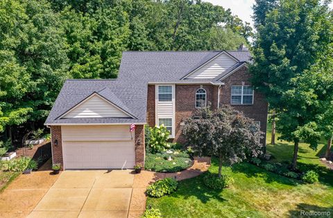 4500 Red Oak Boulevard Waterford Charter Township MI 48329