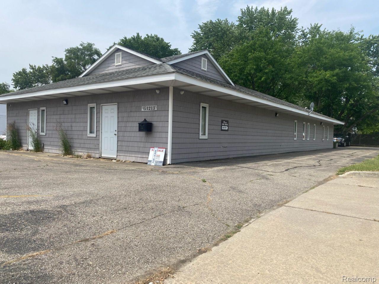 1213 N BALLENGER Highway