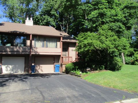 2376 Strathmore Street Oshtemo Charter Township MI 49009