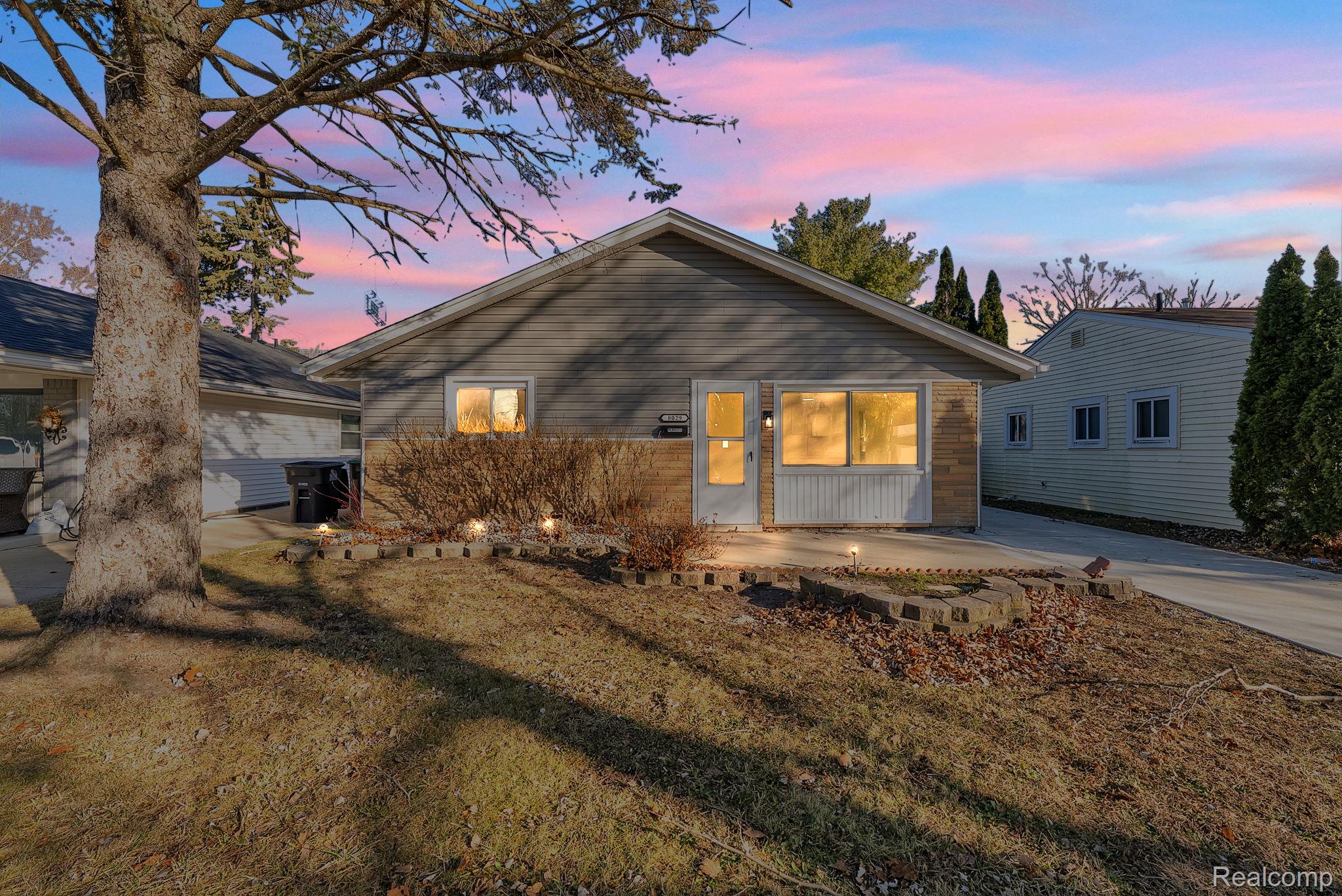 8029 Roosevelt Street