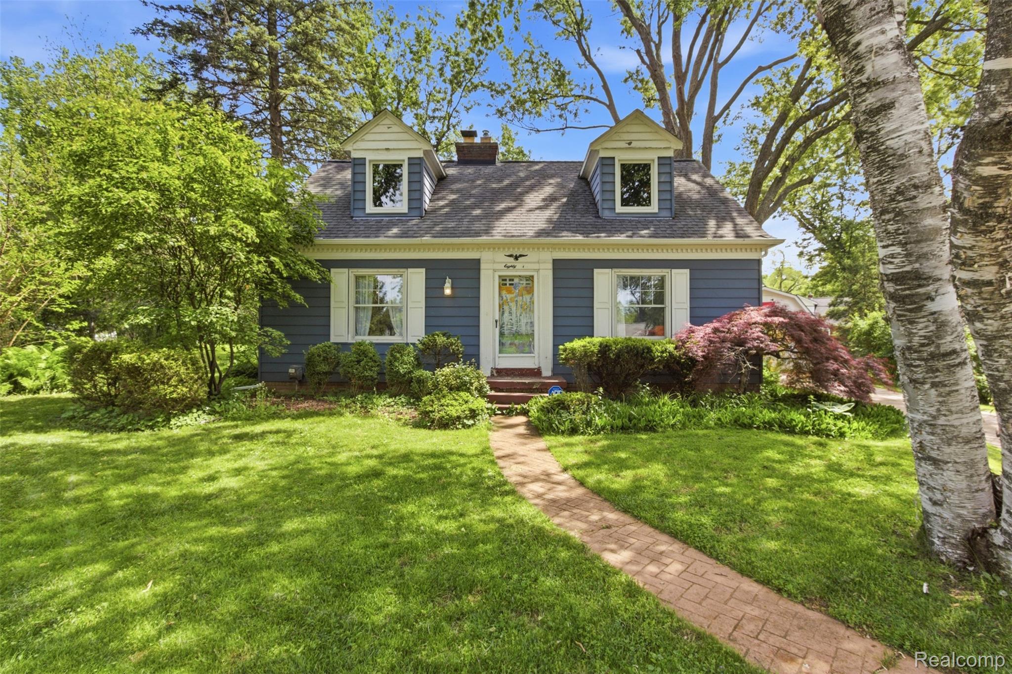85 Hill Circle Drive