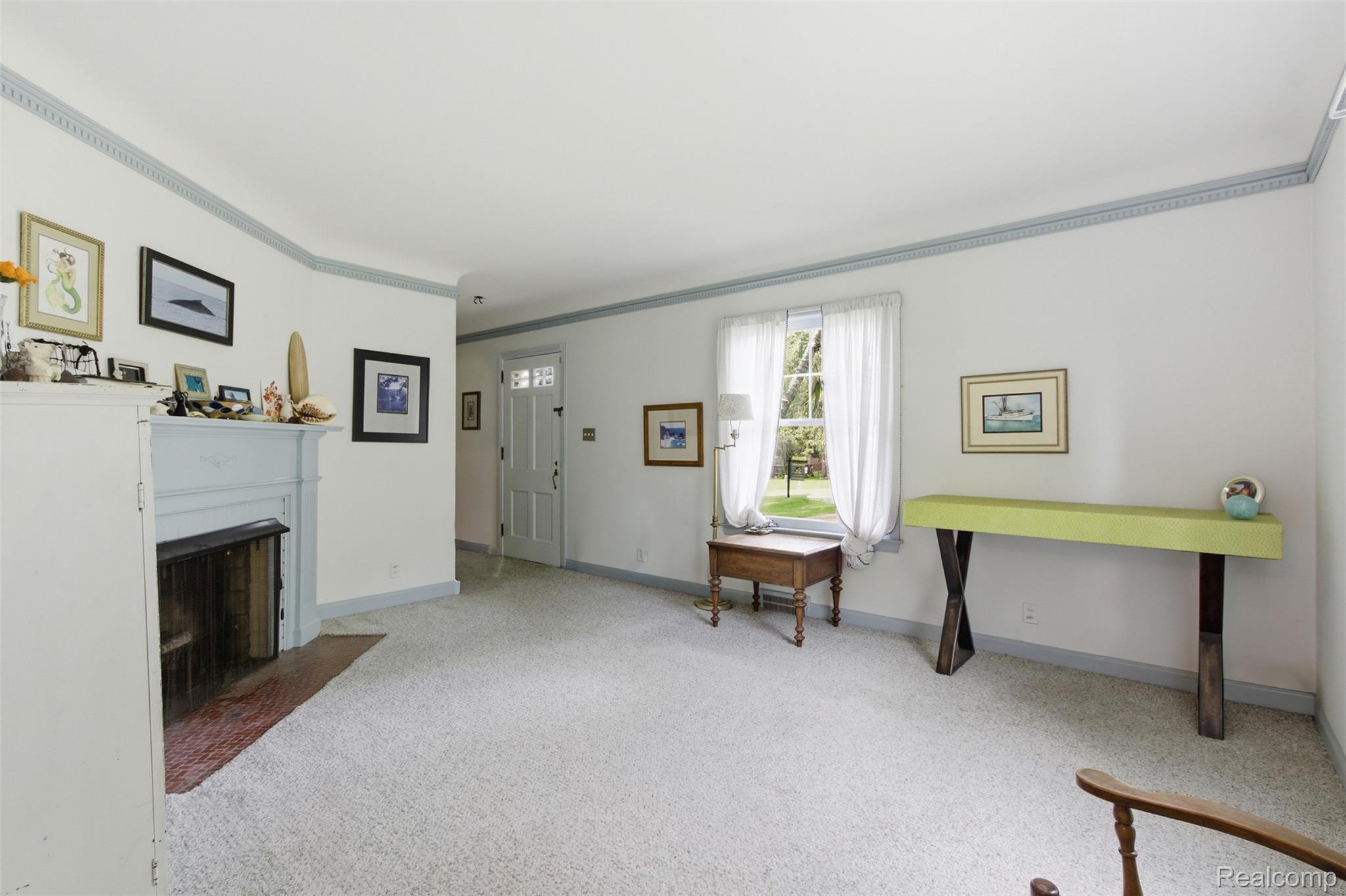 85 Hill Circle Drive
