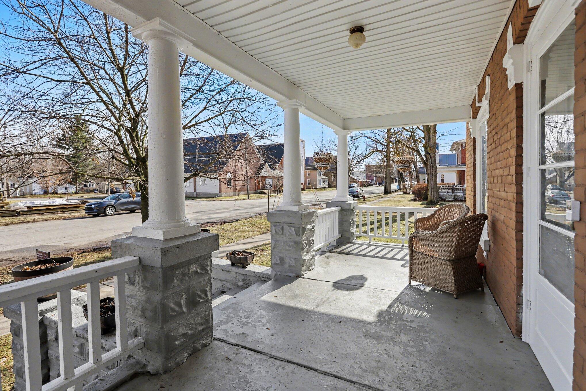 309 N Blackstone Avenue