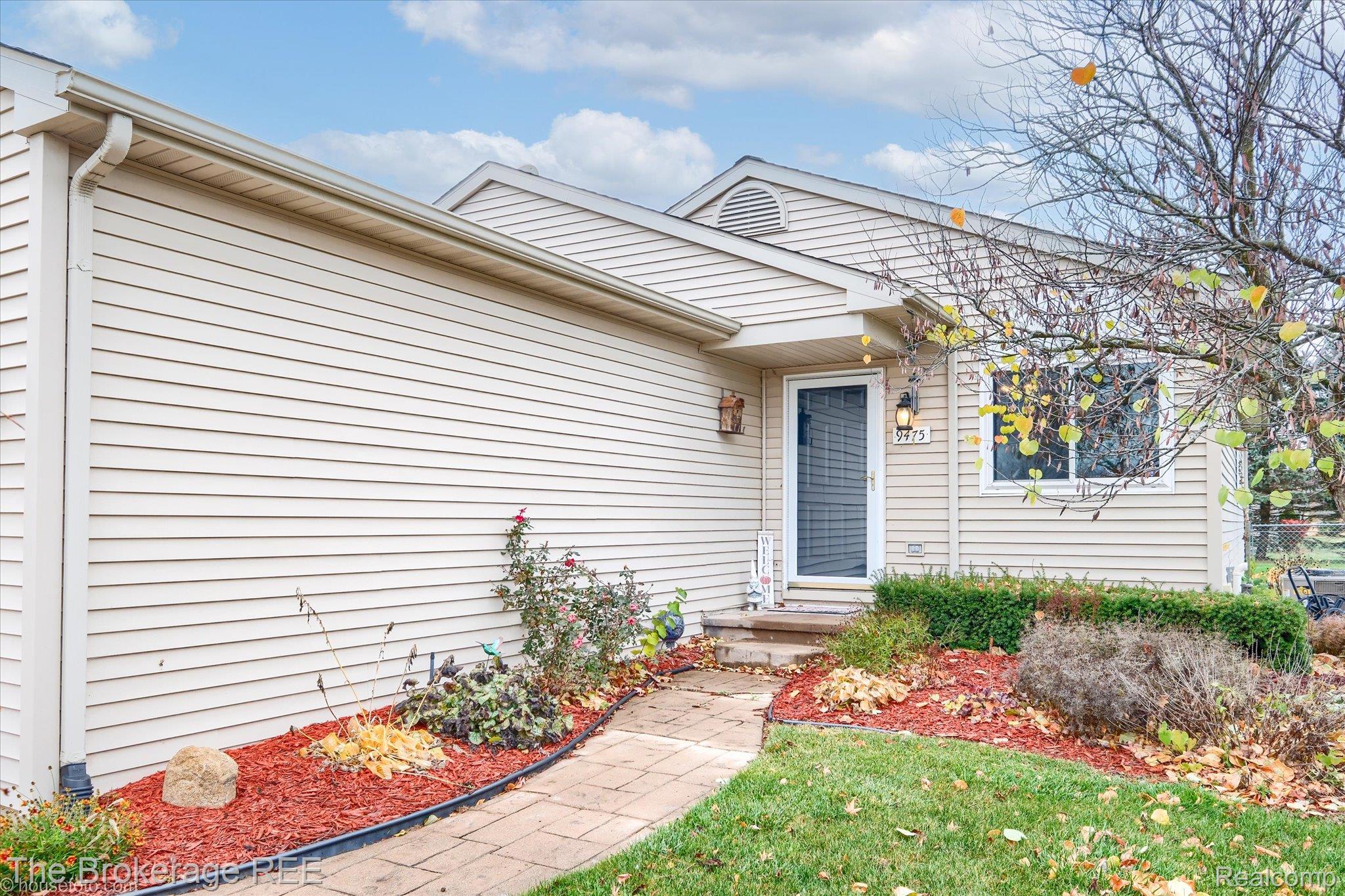 9475 Sandy Hollow Lane