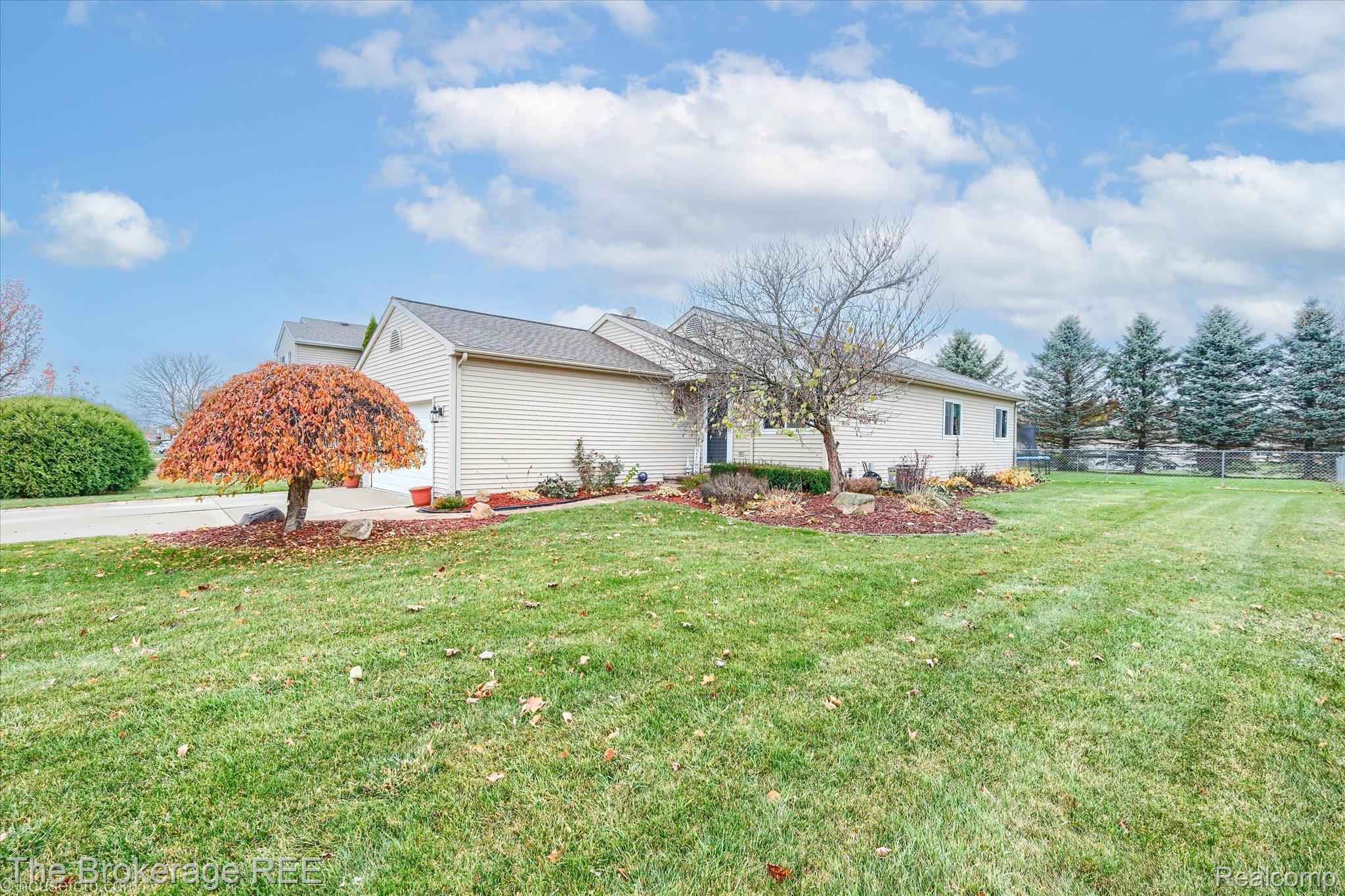 9475 Sandy Hollow Lane