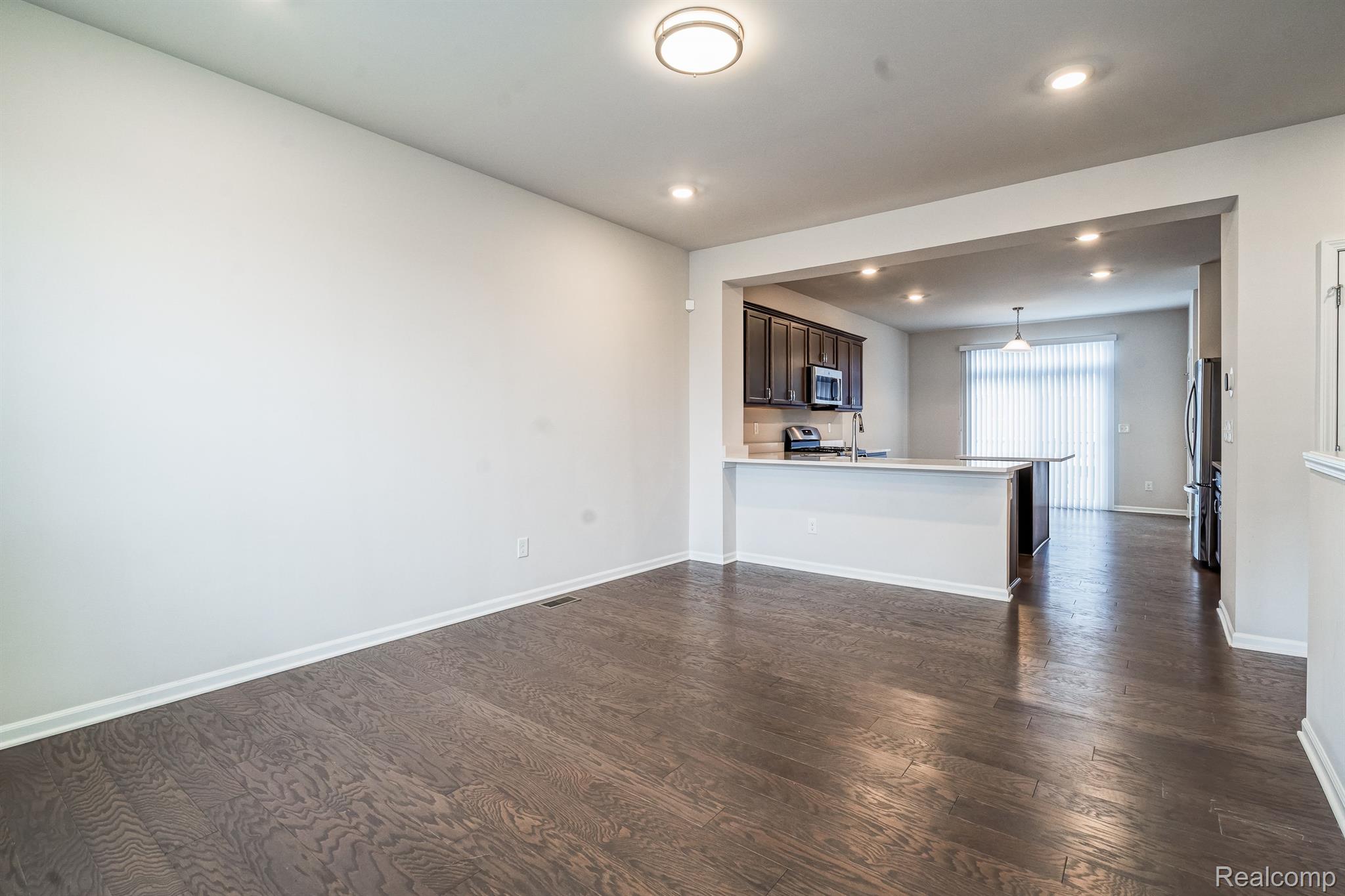 49791 LANTERN Way