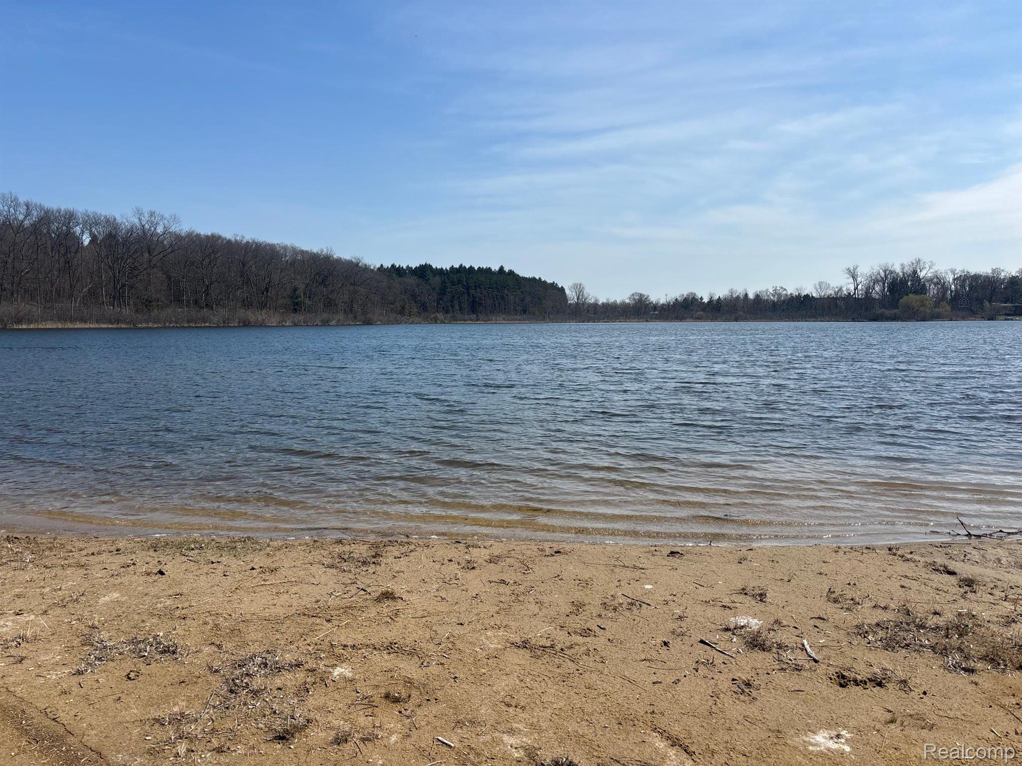 170 W Reed Lake Court