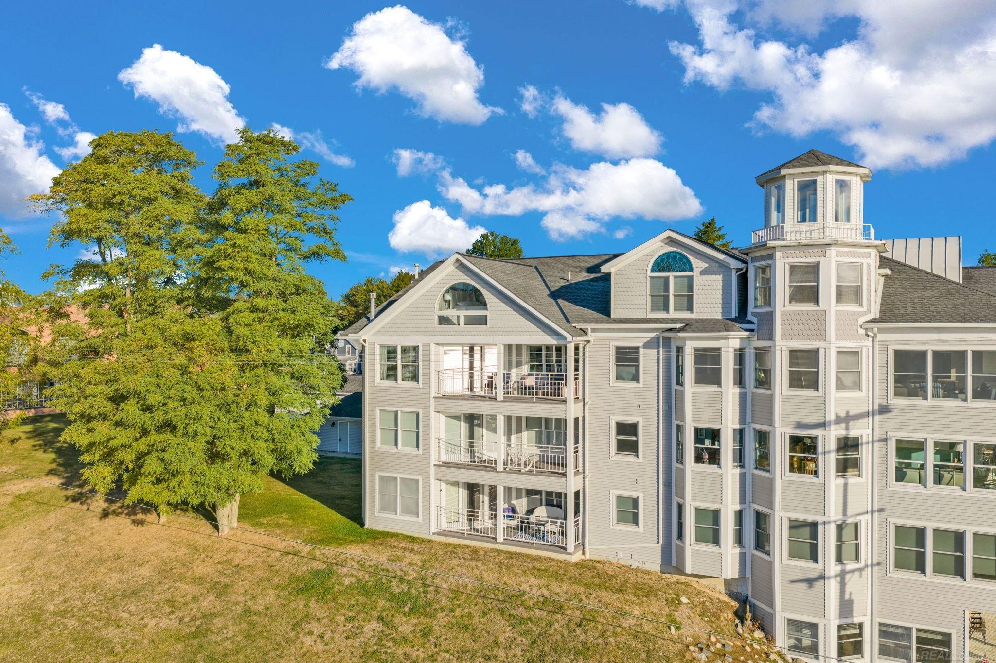 7338 Huron # 28 Street