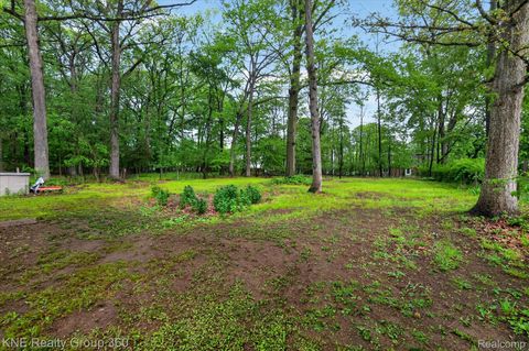 Tiny photo for 38152 Hixford Place, Westland City, MI 48185 (MLS # 20261033948)